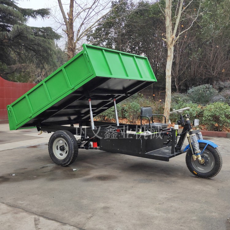 出口礦用三輪電動(dòng)翻斗車電瓶連接線注意事項(xiàng)